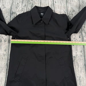 UNIQLO Black Minimalist Rain Coat Button Front Lightweight Women’s XS