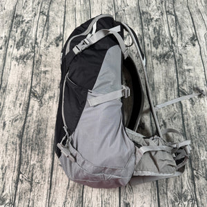 The North Face Litus 22 Backpack Black Gray Hiking Daypack Nylon L/XL