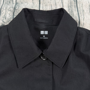 UNIQLO Black Minimalist Rain Coat Button Front Lightweight Women’s XS