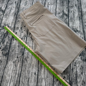 Huk Fishing Shorts Tan Performance Stretch Quick Dry Pocket Cargo Men's XL